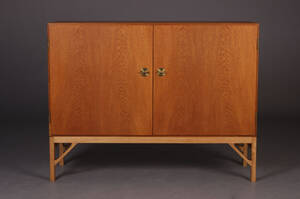 Børge Mogensen. Skænk, egetræ, model 232