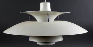 Poul Henningsen. PH5 pendel, hvid
