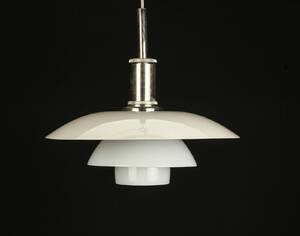 Poul Henningsen. 4½  4 pendel