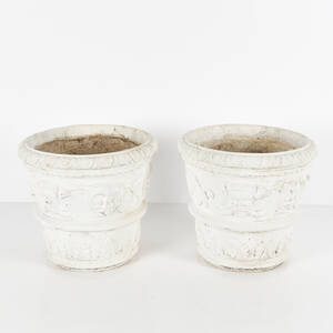 Trädgårdsurnor ett par