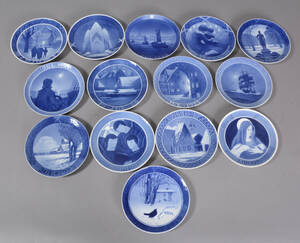 Royal Copenhagen  Kgl. P. Samling juleplatter fra 1919-20  1922- 1932 13