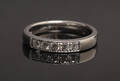 Alliancering med 5 brillanter, ca. 0.50 ct