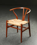 Hans J. Wegner. Y-stol, lakeret ask