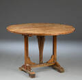 Cirkulært bord af nøddetræ, 171800-tallet