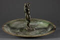 Bronze fad 32 cm med kvindelig figur