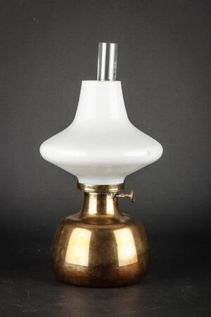 Henning Koppel. Petroleumslampe, model Petronella 