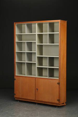 Børge Mogensen  Grethe Meyer. Reol af oregon pine fra serien Boligens byggeskabe. 