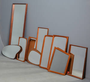 10 spejle i rammer af teak 10