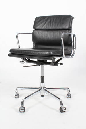 Charles Eames. Soft Pad kontorstol, Model EA-217