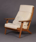 H. J. Wegner. Højrygget lænestol, model GE-290A