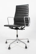 Charles Eames. Kontorstol, model EA-119. Sort læder Denne vare er sat til omsalg under nyt varenummer 4413907