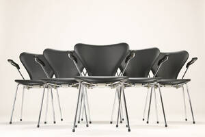 Arne Jacobsen. Seks Syveren armstole, model 3207 6 Denne vare er sat til omsalg under nyt varenummer 4055253
