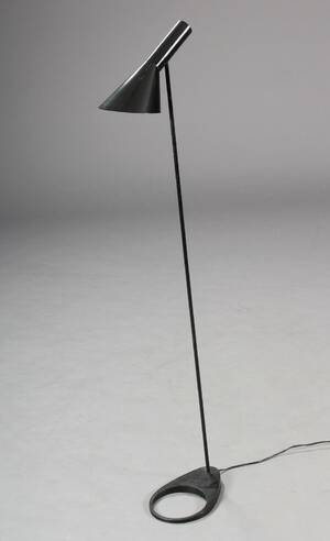 Arne Jacobsen. AJ standerlampe Denne vare er sat til omsalg under nyt varenummer 4786767