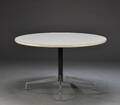 Ray og Charles Eames. Cirkulært spisebord Segmented Table