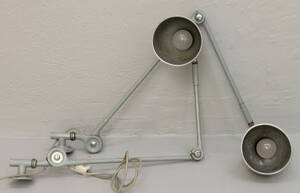 Industrilampor, ett par, 1950-tal 2 Denna vara har satts till omförsäljning under nytt varunummer4434603