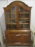 Vitrinskåp, engelsk stil