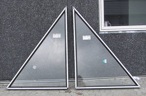 2 udvendige vinduer, 160x201x122 cm. 2