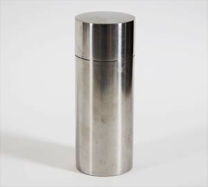 Shaker, Arne Jacobsen för Stelton, 196070-tal