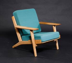 Hans J. Wegner. Lænestol, model GE-290