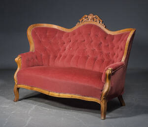 Sofa med udskæringer, fineret frugttræ  nøddetræ