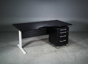 Hævesænke skrivebord samt skuffemodul 2