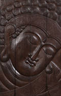 Relief i udskåret træ