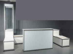 Butiks-  Udstillingsmøbler, vitrine m.m.