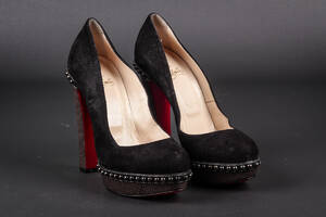 Christian Louboutin. Damesko str. 39