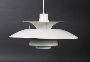 Poul Henningsen. PH5 pendel, hvid