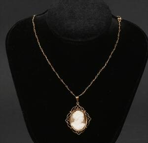 Halsband med hänge, 18k