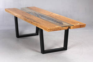 Plankebord i massiv eg med glasplade Denne vare er sat til omsalg under nyt varenummer 4842766