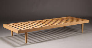Dansk møbelproducent. Daybed  briks, egetræ, 1970erne