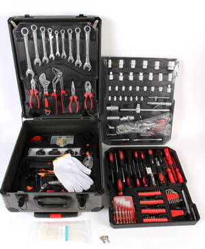 Værktøjssæt i kuffert. 399 dele Denne vare er sat til omsalg under nyt varenummer 4850233