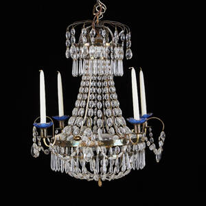 Ljuskrona i gustaviansk stil 