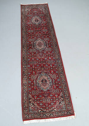 Persisk løber, 335 x 84 cm, ca. 1990