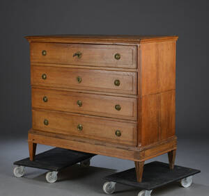 Louis XVI dragkiste af egetræ, 1700-tallet Denne vare er sat til omsalg under nyt varenummer 4594918