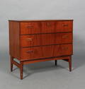 Dansk møbelproducent. Kommode af teak, ca. 1960erne