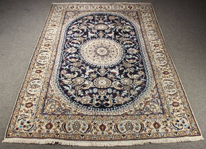 Persisk Nain tæppe, 284 x 199 cm.