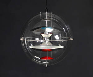 Verner Panton. VP-Globe pendel, Ø 40 cm.
