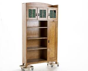 BOKSKÅP, Jugend, 1900 - talets första hälft