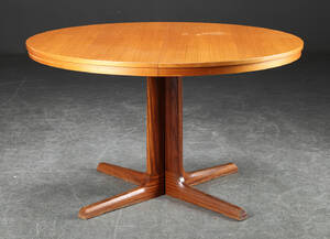 Spisebord med udtræk af teaktræ, dansk møbelproducent 3