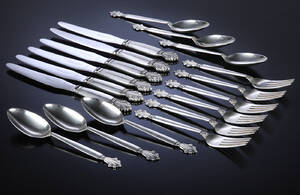 Georg Jensen, Dronning, middagsbestik af sølv, store dele 18