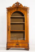Spätbiedermeier Vitrinenschrank, Nusswurzelholz, um 1850