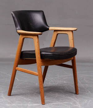 Erik Kirkegaard. Armstol af  eg