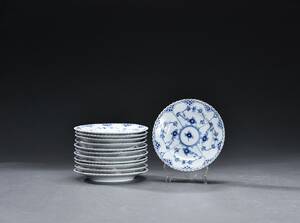 Royal Copenhagen, Musselmalet helblonde, assietter 12