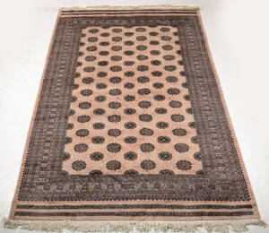 Pakistansk tæppe, 216x302 cm. Denne vare er sat til omsalg under nyt varenummer 4027386