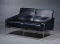 Arne Jacobsen. To-pers. lufthavnssofa, model 3302