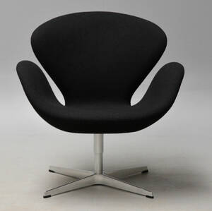 Arne Jacobsen. Lænestol, Svanen med sort Tonus uld, model 3320 fra år 2016