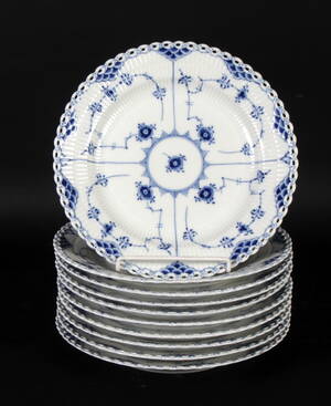 Royal Copenhagen. Musselmalet helblonde, ti tallerkener. 10 