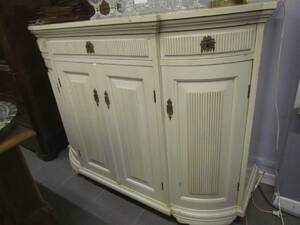 Skänk, gustaviansk stil